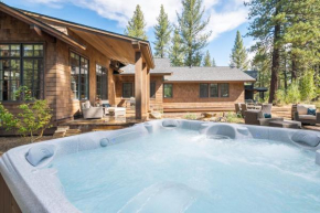 First Light Farmhouse- Hot Tub- Gourmet Kitchen- Premier Neighborhood Truckee